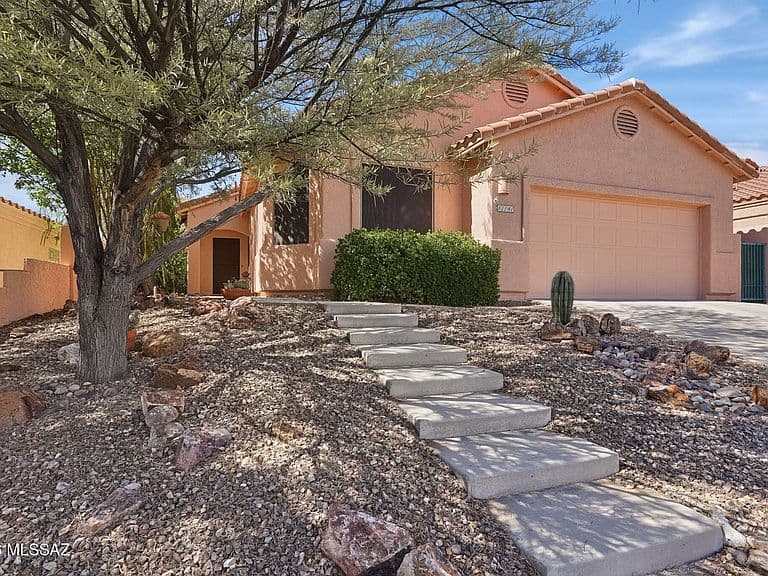 11141 N Sand Pointe Dr photo 1