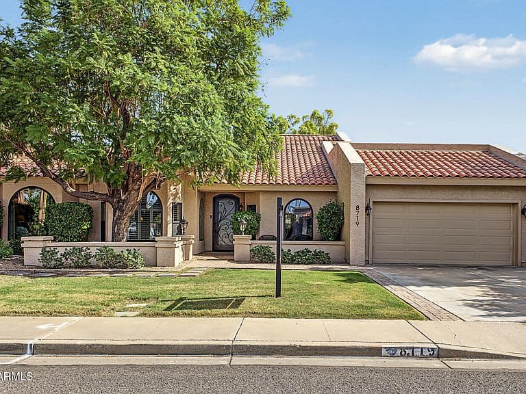 8719 E SAN VICTOR Drive photo 1