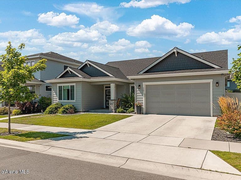7011 N Degas Dr photo 3