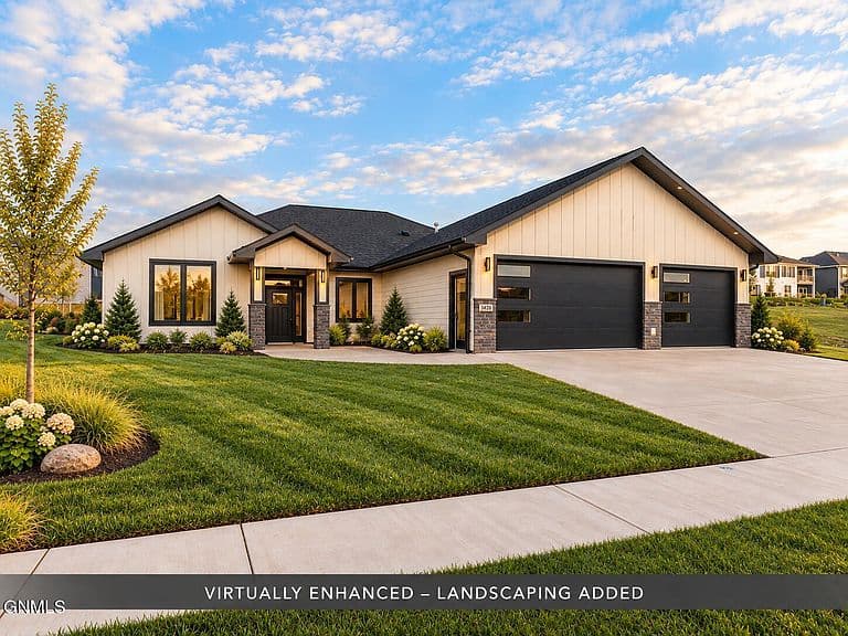 3926 Herd Pl photo 2
