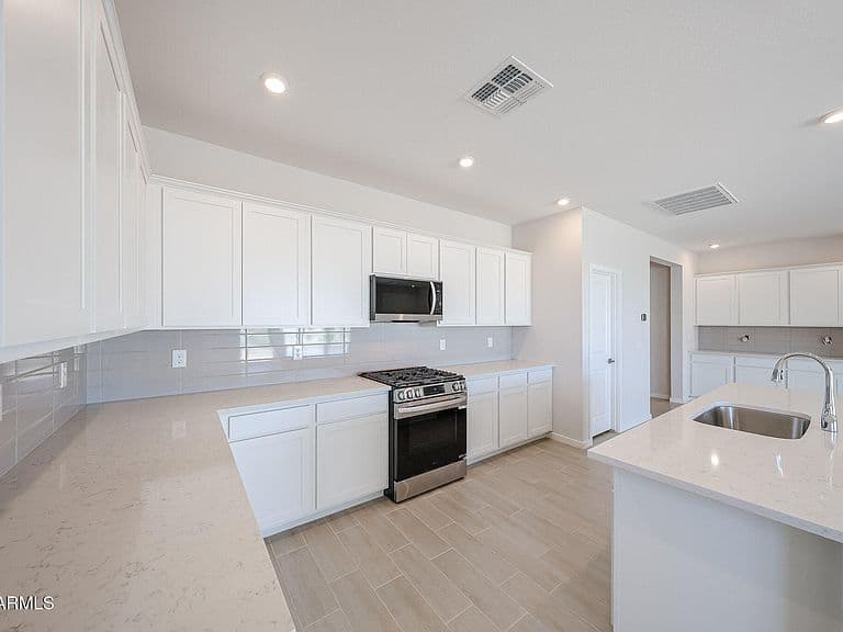 30104 W WINDROSE Drive photo 5