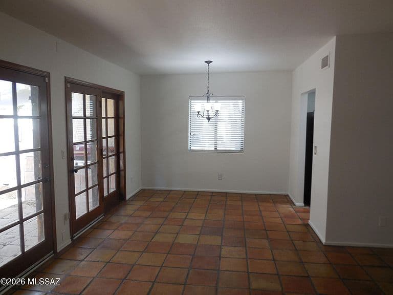 629 W Placita De Las Lomitas photo 3