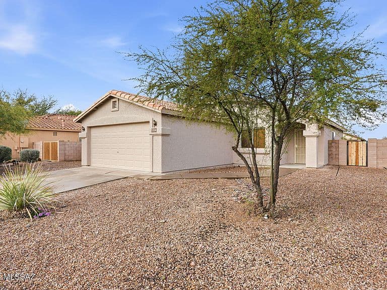 5556 S Desert Redbud Dr photo 3