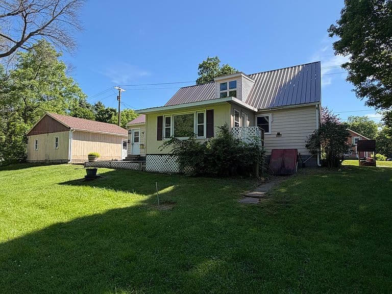 75 Haynes Rd photo 3