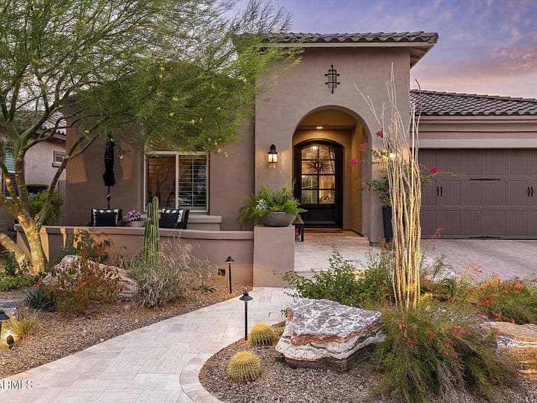 9418 W DALEY Lane photo 2
