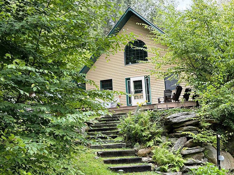 215 Gilbert Road photo 5