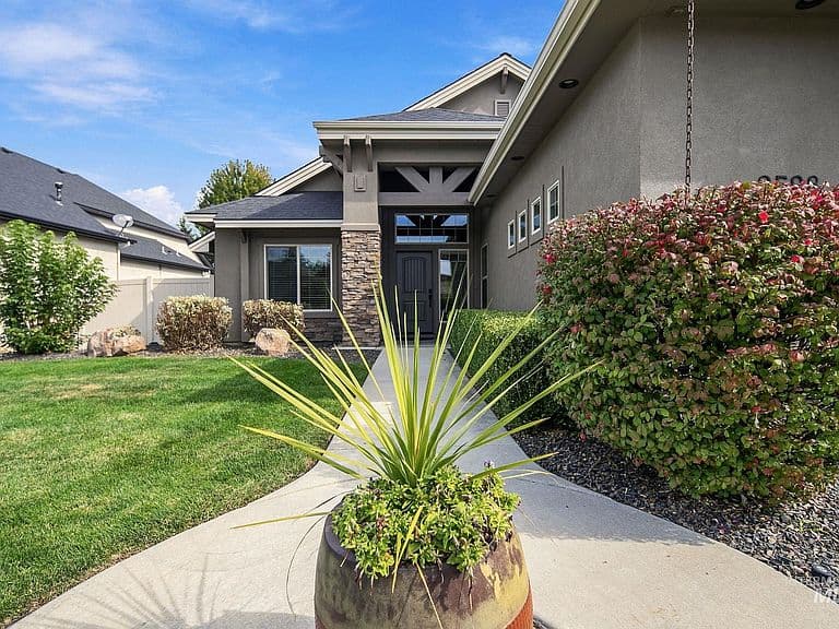 2598 E Granadillo Dr photo 3