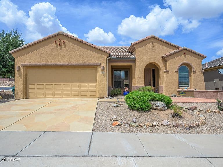5815 S Henderson Canyon Dr photo 1