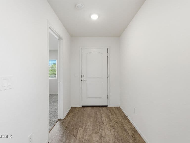 1552 E DEMAIN Drive photo 2