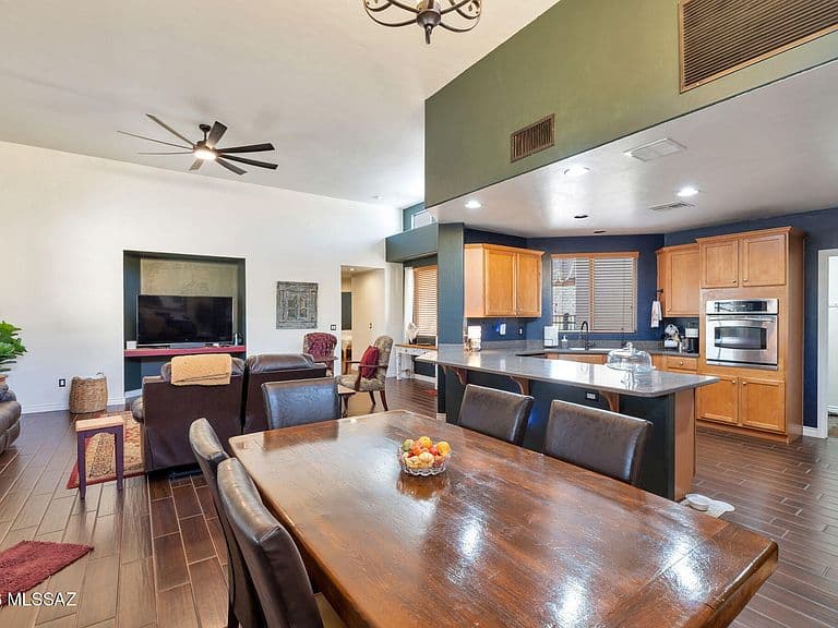8148 N Night Pony Dr photo 5