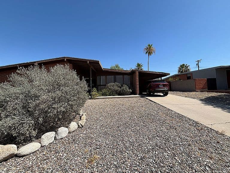 3312 W Calle Fresa photo 3