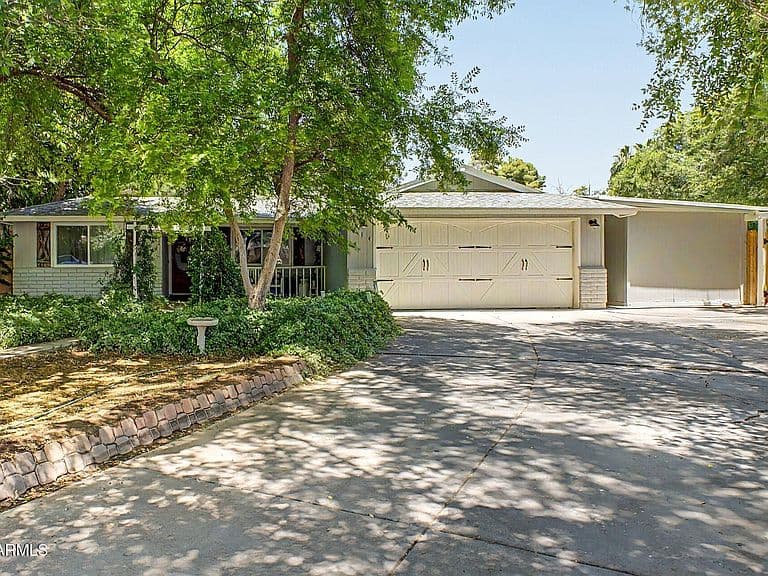 414 E HARVARD Avenue photo 4