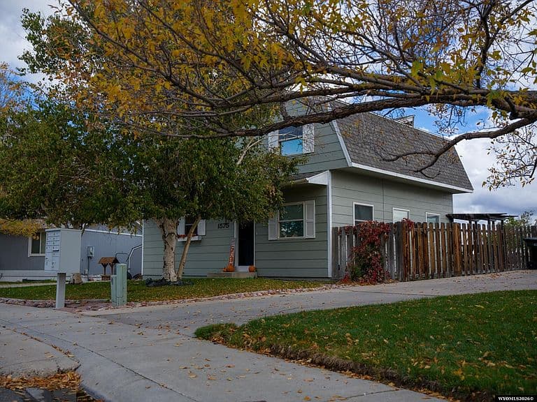 1575 Green River Way photo 4