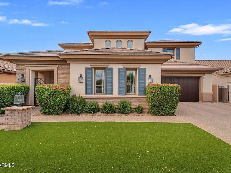 40 W TONTO Drive photo 1