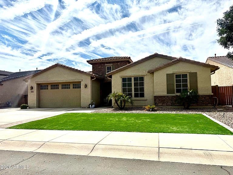 3719 E NARROWLEAF Drive photo 2