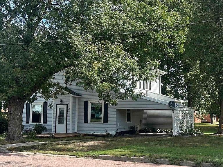 206 N Vermillion St photo 2