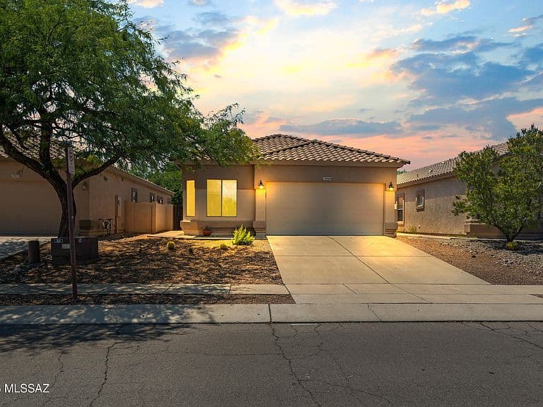 15064 S Theodore Roosevelt Way photo 2