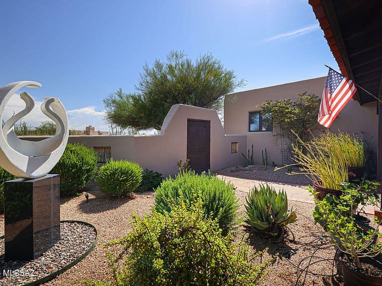 1872 E Quiet Canyon Dr photo 4