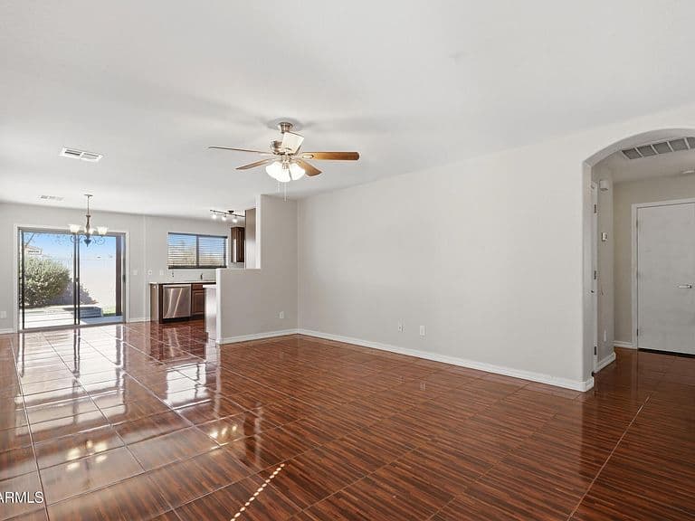 3560 W MESQUITE Avenue photo 3