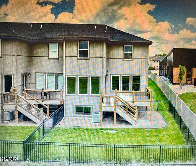 1913 14th St W photo 2