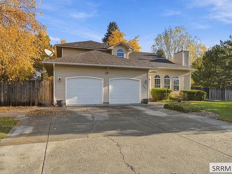 2697 Tipperary Ln photo 4