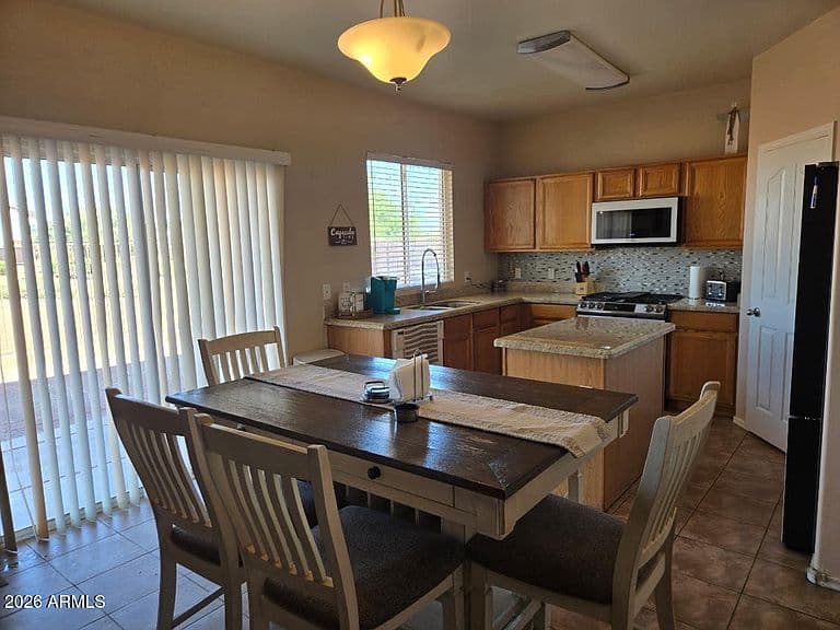 1413 S 121ST Drive photo 3