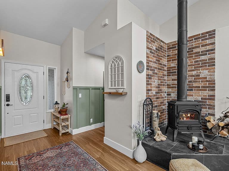 38 E Mohawk Dr photo 4