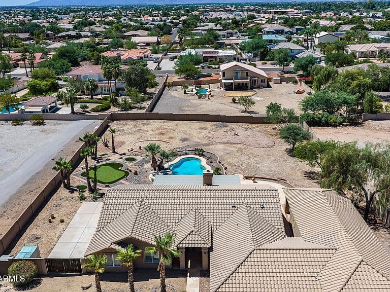 12817 W SAN MIGUEL Avenue photo 4