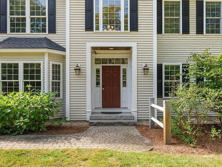 13 Daland Circle photo 2