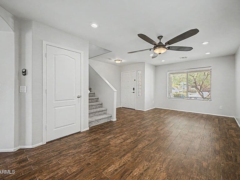 1610 W SAN TAN HILLS Drive photo 5