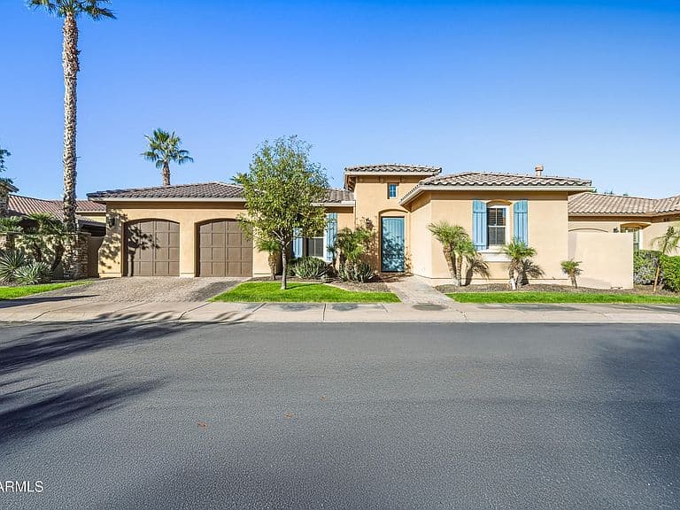 758 E SUNBURST Lane photo 2