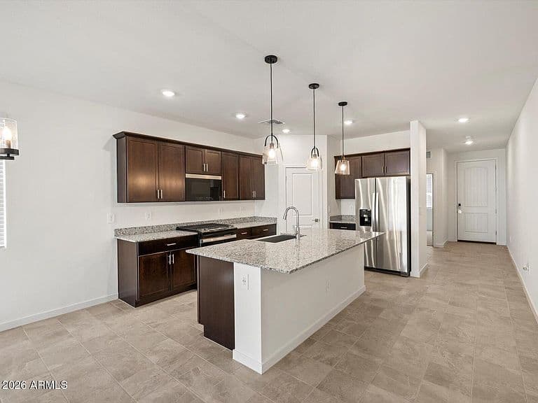 37088 W OLIVO Street photo 3