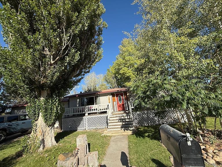 1109 N 5th St photo 2