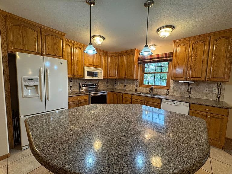330 N Lake Blvd photo 4