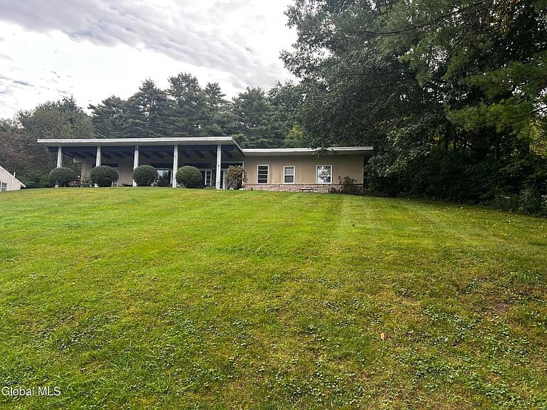 8 County Road 25 photo 1