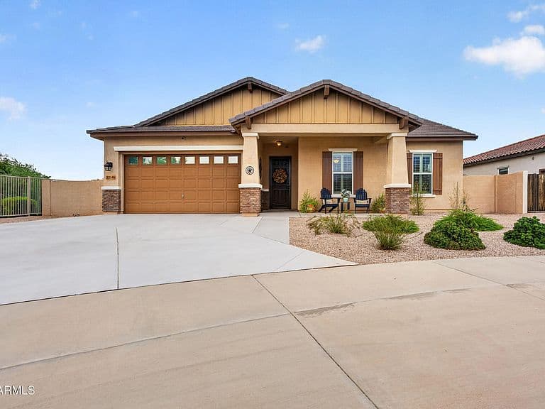 22148 E Pecan Lane photo 2