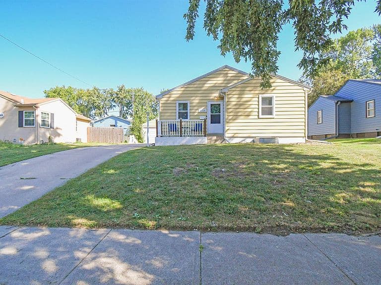 3104 E Claudette Dr photo 1