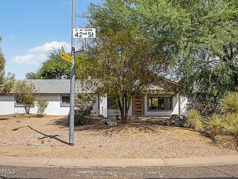 18221 N 42ND Street photo 4