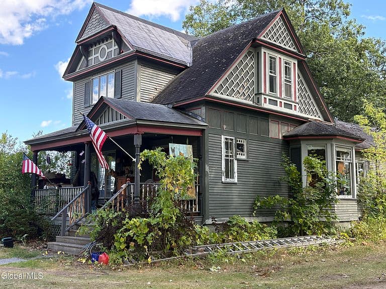48 Spring Street photo 1