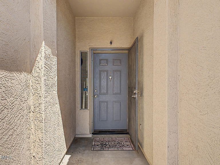 3530 W SAINT CHARLES Avenue photo 4