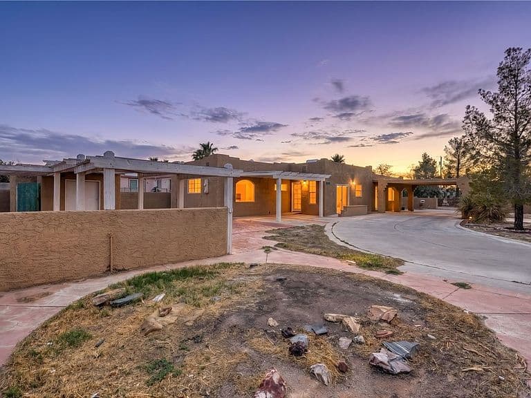 537 N Nogales Avenue photo 2
