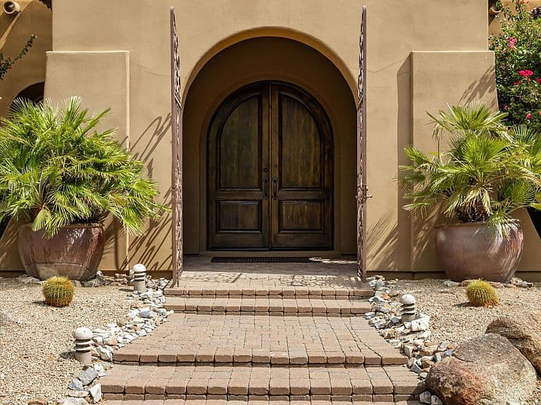 10304 E FOOTHILLS Drive photo 5