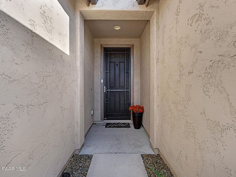 1207 Bainbridge Ln photo 4