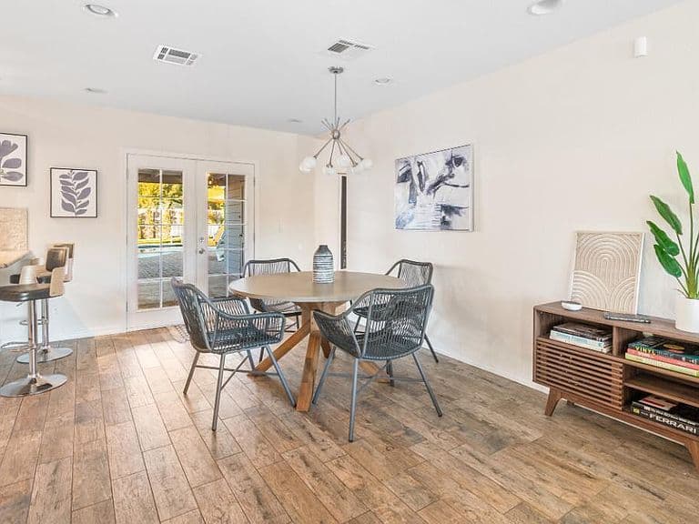 1716 W BERRIDGE Lane photo 3