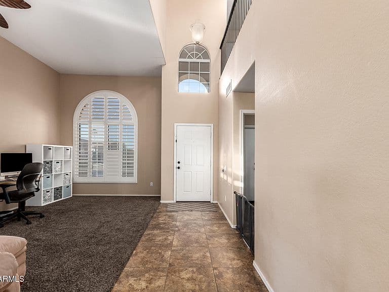 1303 W KESLER Lane photo 3