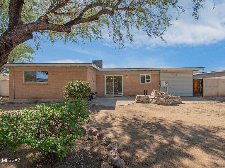 4401 W Calle Marco photo 2