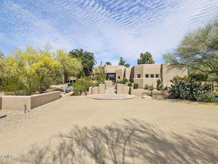 8130 E WILLIAMS Drive photo 2