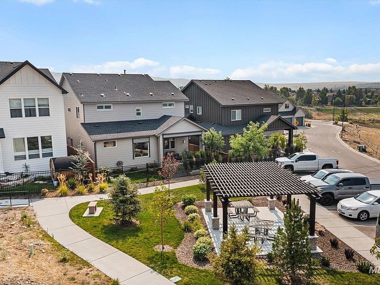 2543 S Via Privada Ln photo 5