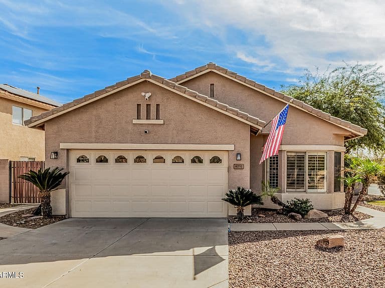 4051 W Desert Hollow Dr photo 2