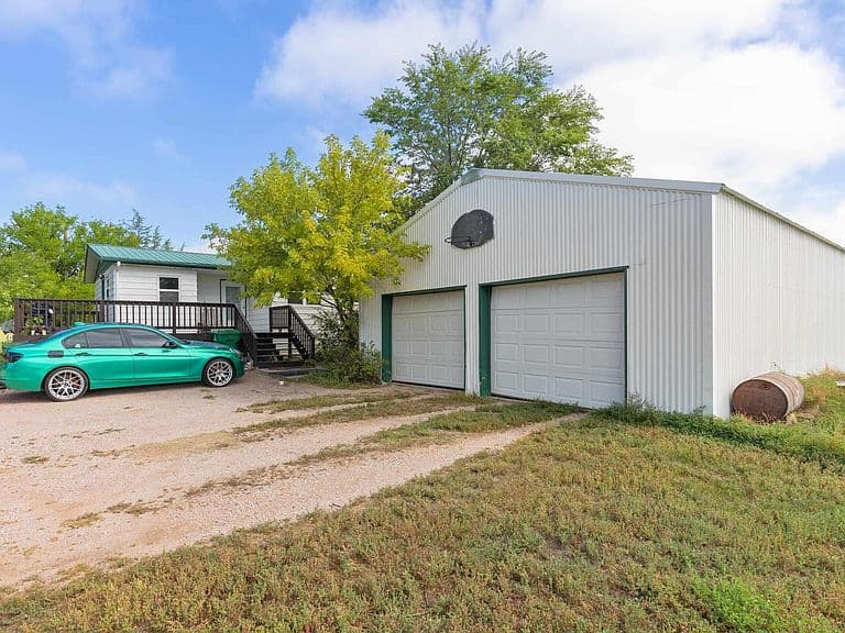 24658 Sweet Meadows Dr photo 3